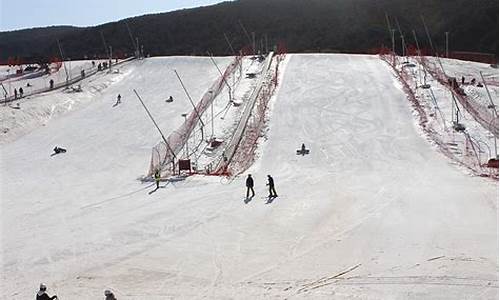 郑州景点嵩山滑雪场_郑州嵩山滑雪场票价